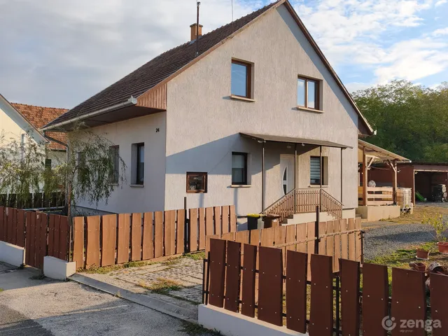 Eladó ház Dúzs 105 nm