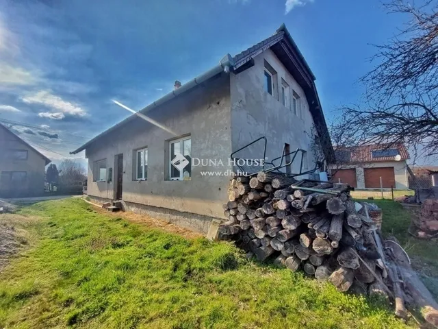 Eladó ház Vácrátót 200 nm