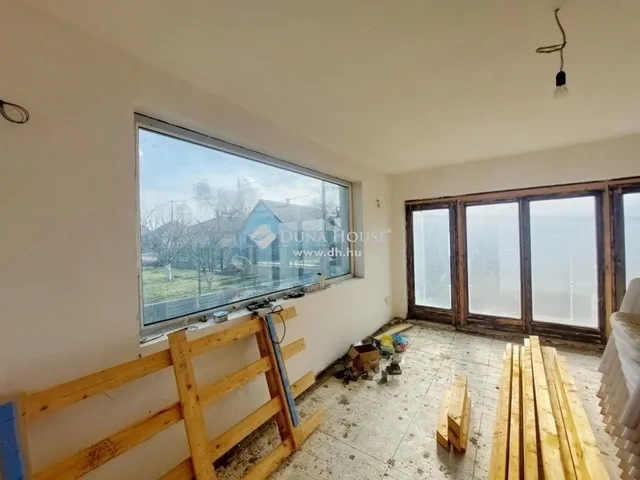 Eladó ház Vácrátót 200 nm