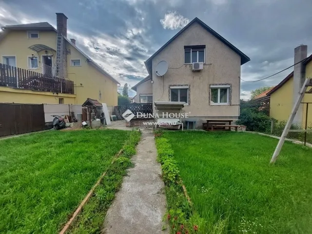 Eladó ház Pomáz 140 nm