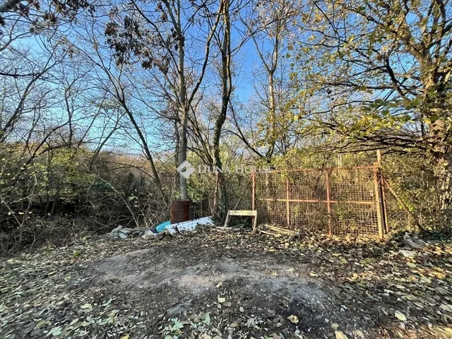 Eladó telek Pomáz 1871 nm