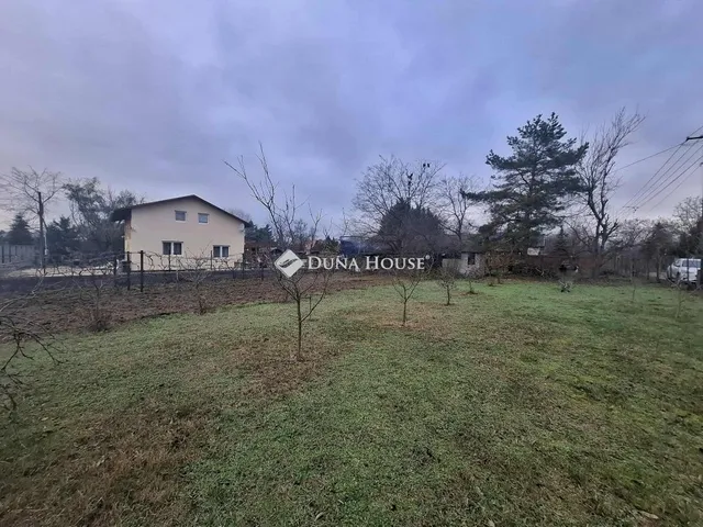 Eladó telek Fót 999 nm