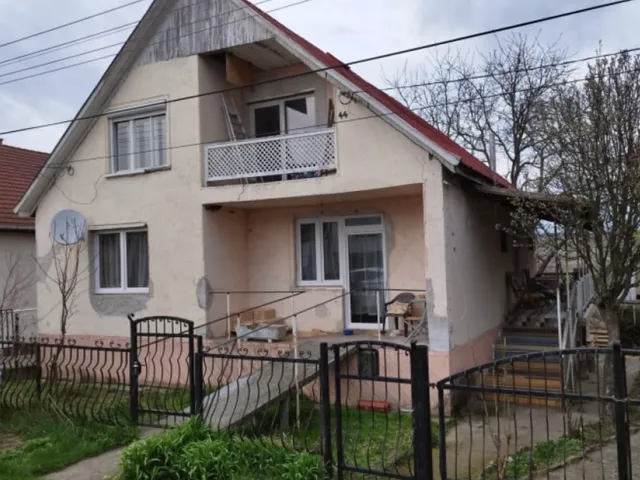 Eladó ház Buják 200 nm
