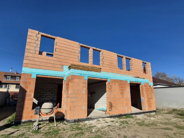 Eladó ház Budapest XVIII. kerület, Kossuth Ferenc-telep 140 nm