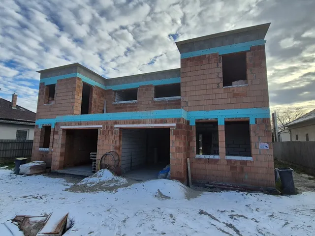 Eladó ház Budapest XVIII. kerület, Kossuth Ferenc-telep 140 nm