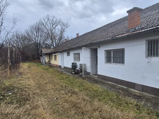 Eladó kereskedelmi és ipari ingatlan Budapest XXIII. kerület, Péterimajor 425 nm