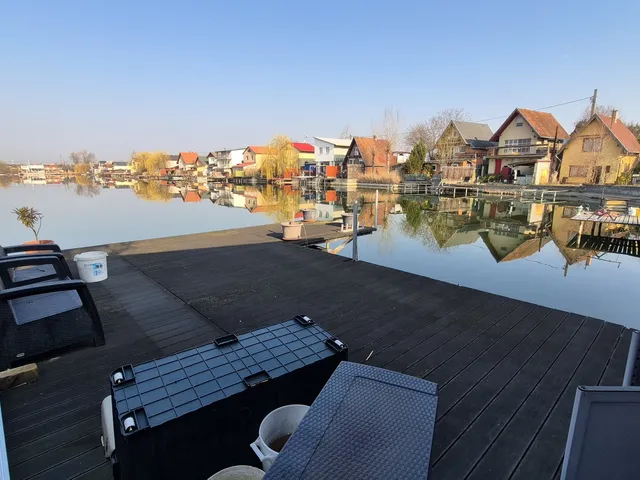 Eladó üdülő és hétvégi ház Szigetszentmiklós, Holdfény utca 74 nm