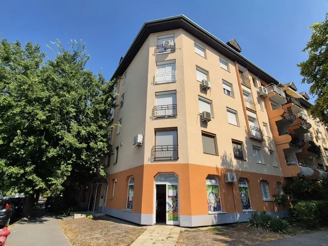 Eladó kereskedelmi és ipari ingatlan Budapest XXIII. kerület, Soroksár 60 nm