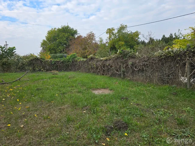 Eladó telek Tata, Újhegy 1438 nm