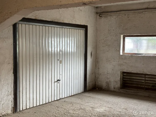 Eladó garázs Kecskemét, Hunyadiváros 20 nm