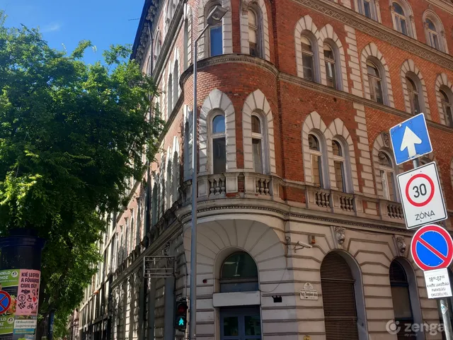 Eladó lakás Budapest VIII. kerület, Corvin negyed 109 nm