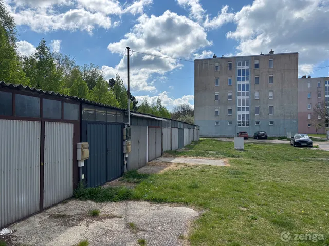 Kiadó garázs Tata 16 nm