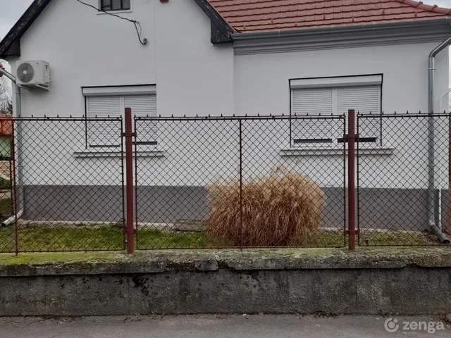 Eladó ház Győr, Szabadhegy 100 nm