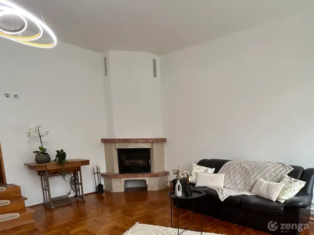 Kiadó ház Budakalász 157 nm