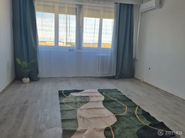 Eladó lakás Dunaújváros, Béke városrész 30 nm