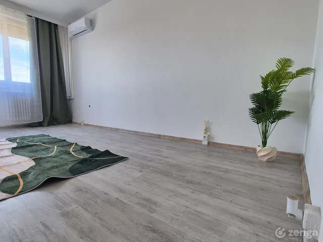 Eladó lakás Dunaújváros, Béke városrész 30 nm