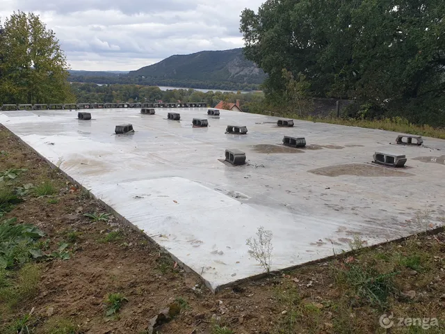 Eladó üdülő és hétvégi ház Esztergom, Zamárd 150 nm
