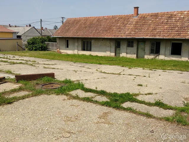 Eladó telek Salomvár 6807 nm