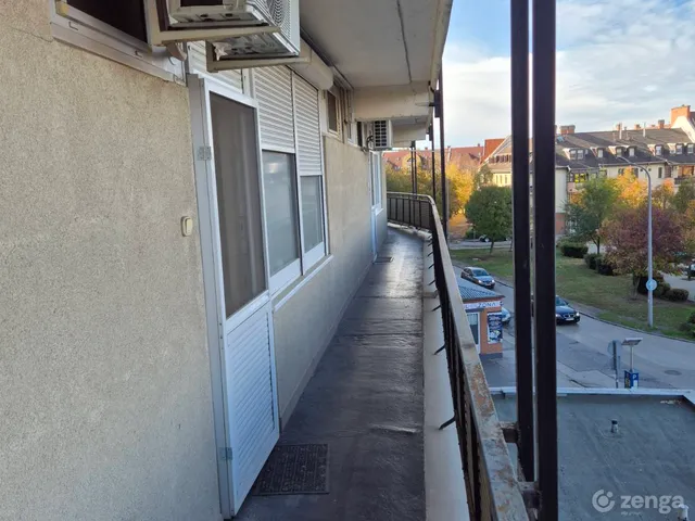 Eladó lakás Kecskemét, Árpádváros, Petőfi Sándor utca 3 67 nm