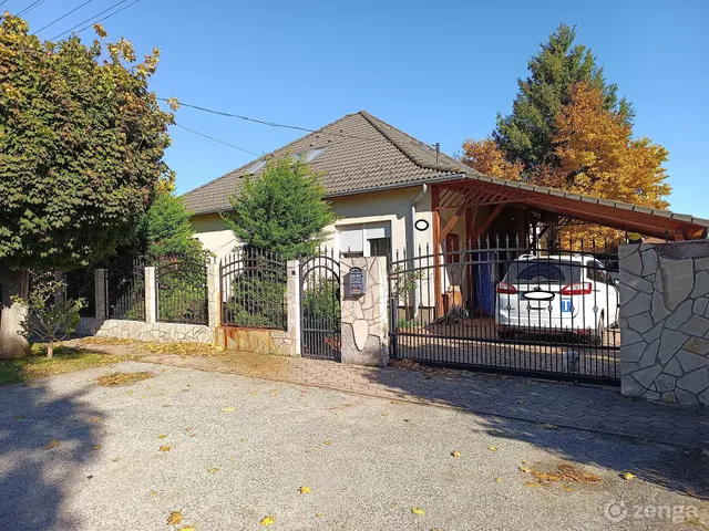 Eladó ház Kecskemét, Szeleifalu 215 nm