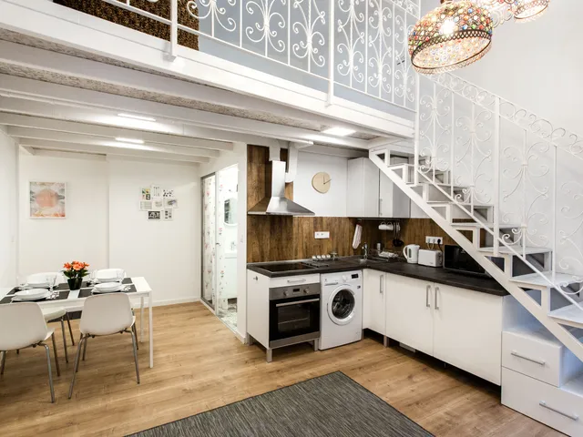 Eladó lakás Budapest VI. kerület, Nagykörúton belüli terület 39 nm