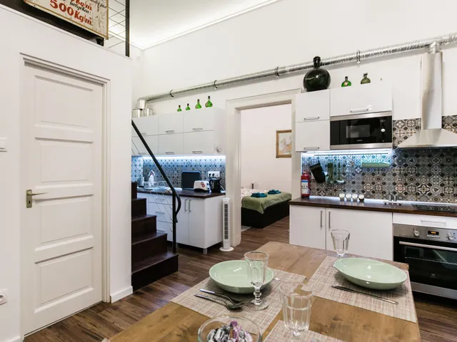 Kiadó lakás Budapest VI. kerület, Nagykörúton kívüli terület 45 nm