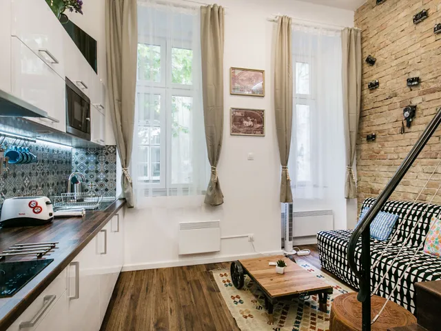 Kiadó lakás Budapest VI. kerület, Nagykörúton kívüli terület, Teréz körút 29 nm