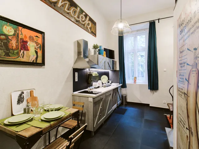 Kiadó lakás Budapest VI. kerület, Nagykörúton kívüli terület, Teréz körút 29 nm