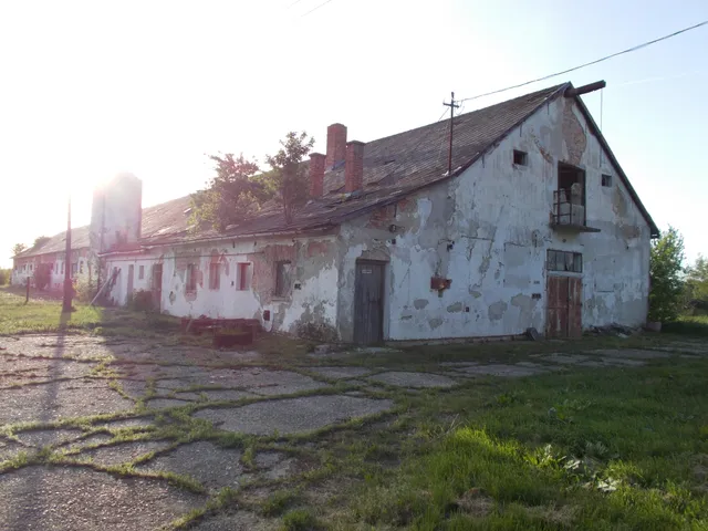 Eladó mezőgazdasági ingatlan Kisberzseny 2200 nm