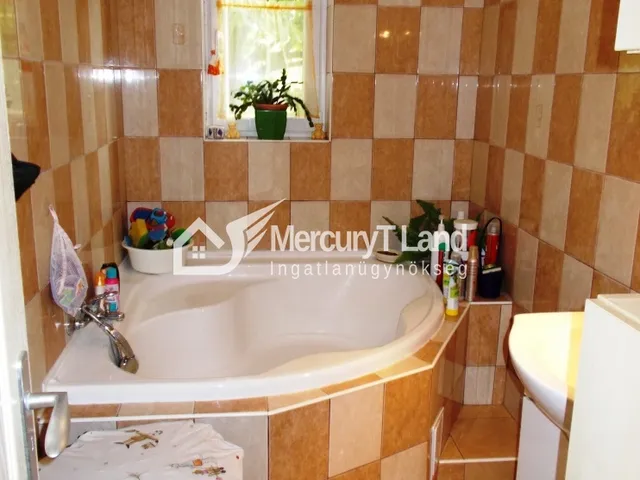 Eladó ház Balatonfűzfő 160 nm