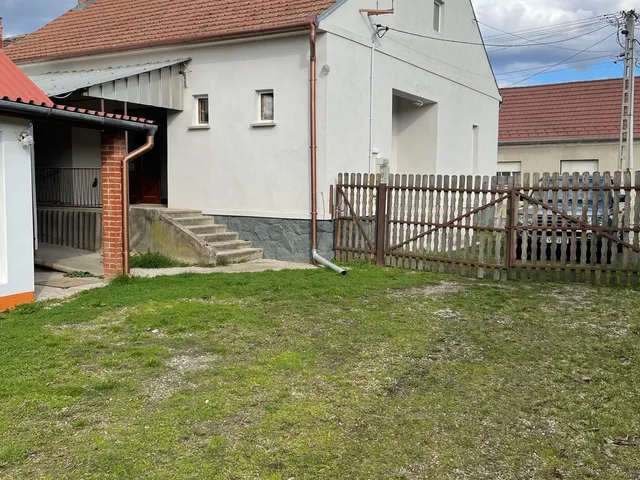 Eladó ház Csurgó 270 nm