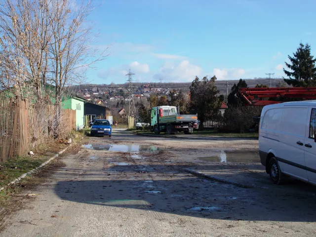 Eladó kereskedelmi és ipari ingatlan Ajka 40 nm