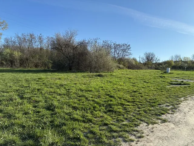 Eladó telek Balatonfűzfő 1080 nm