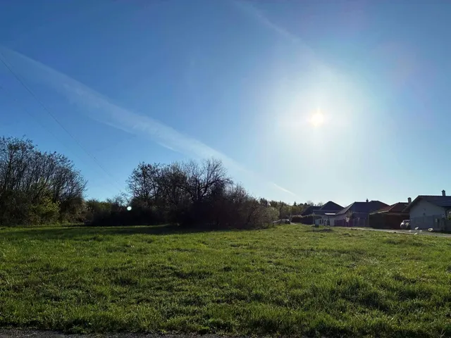 Eladó telek Balatonfűzfő 1037 nm