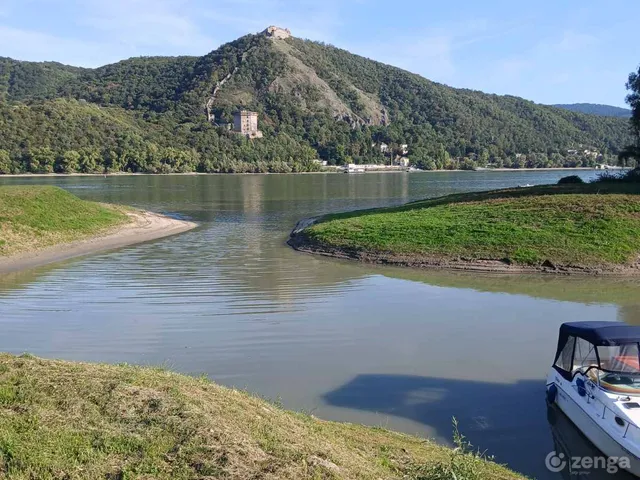 Eladó kereskedelmi és ipari ingatlan Nagymaros 200 nm