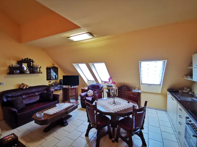 Eladó lakás Szeged, Újrókus 57 nm