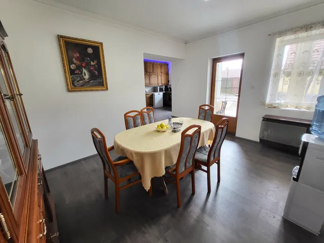 Eladó ház Apc 135 nm