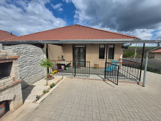 Eladó ház Aszód, Újtelep 112 nm