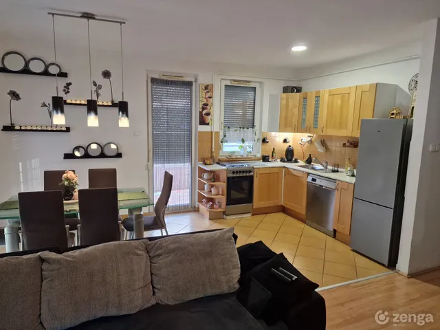 Eladó lakás Győr, Nádorváros 85 nm