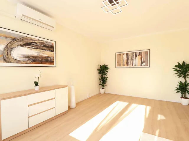 Eladó lakás Dunaújváros 57 nm