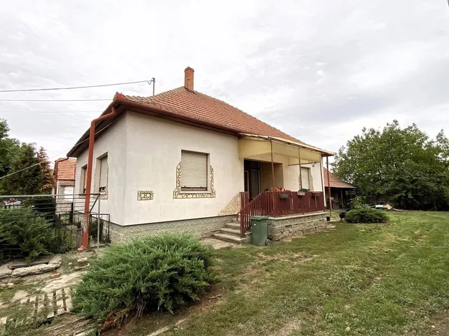 Eladó ház Jászkisér 87 nm