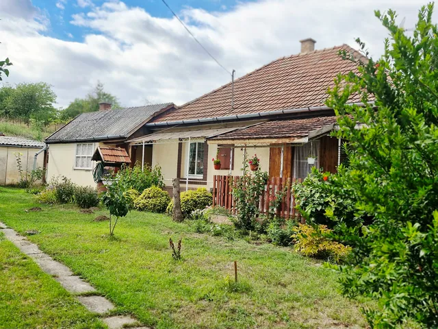 Eladó ház Káva, Bényei 80 nm