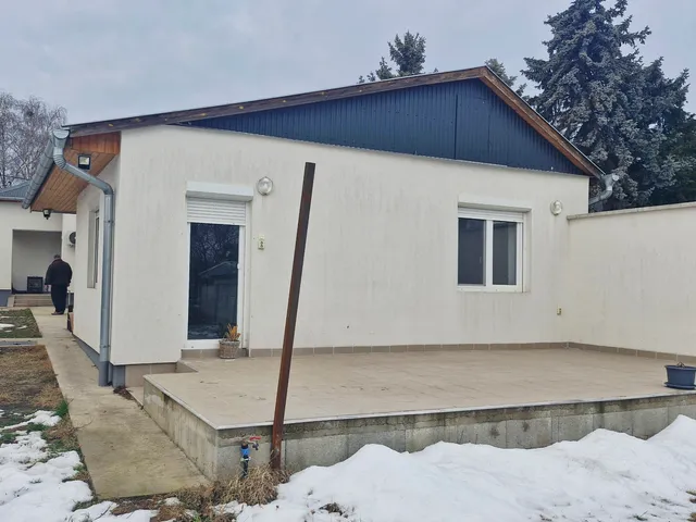 Eladó ház Üllő 77 nm