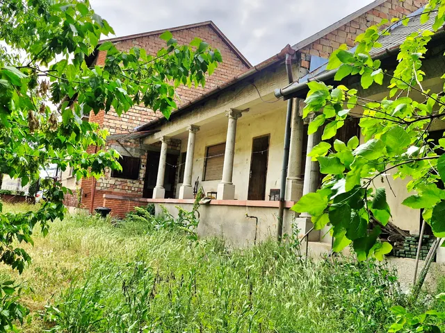 Eladó ház Vecsés, Falu 200 nm