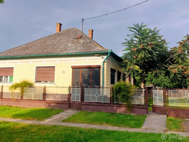 Eladó ház Sarud 100 nm