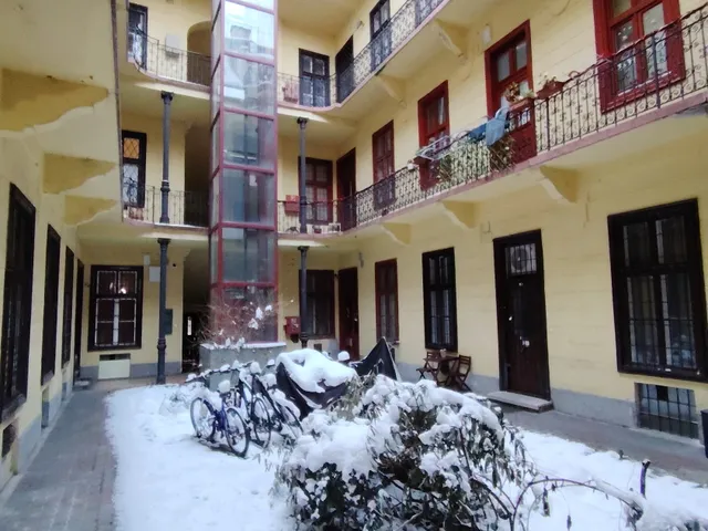 Eladó lakás Budapest VI. kerület, Nagykörúton belüli terület 46 nm