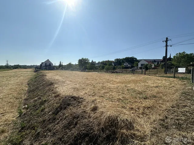 Eladó telek Paloznak 1032 nm