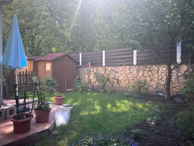 Eladó lakás Üröm 64 nm