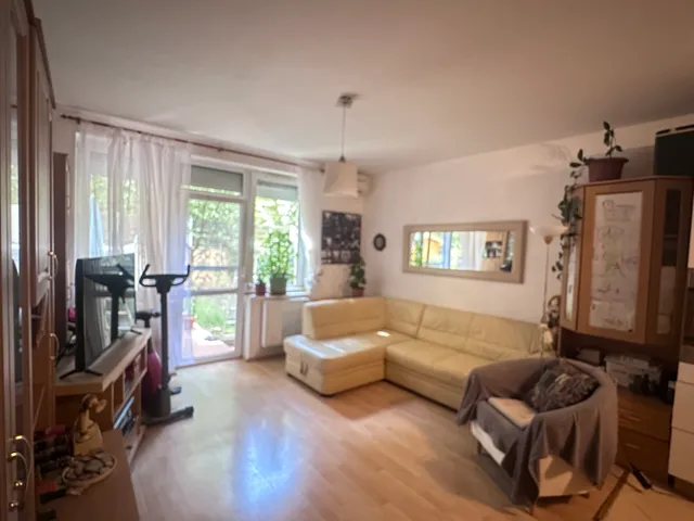 Eladó lakás Üröm 64 nm