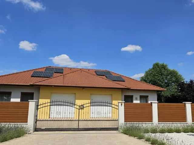 Eladó ház Szada 212 nm